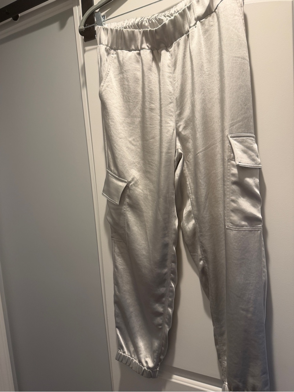 J Society Satin Cargo Joggers - Light Silver